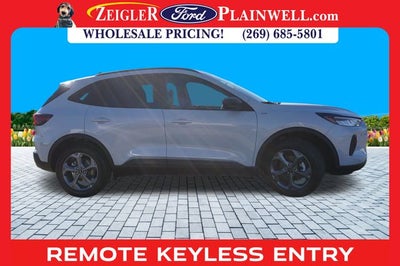 2025 Ford Escape ST-Line AWD ST Line Seats BLis Traffic Alert