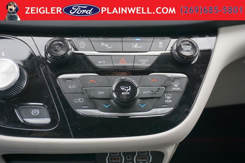 2024 Chrysler Pacifica Touring L Leather Rear Camera Power Sliding Doors