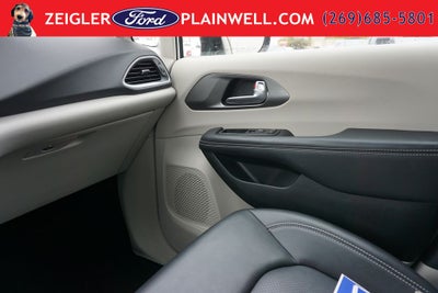 2024 Chrysler Pacifica Touring L Leather Rear Camera Power Sliding Doors