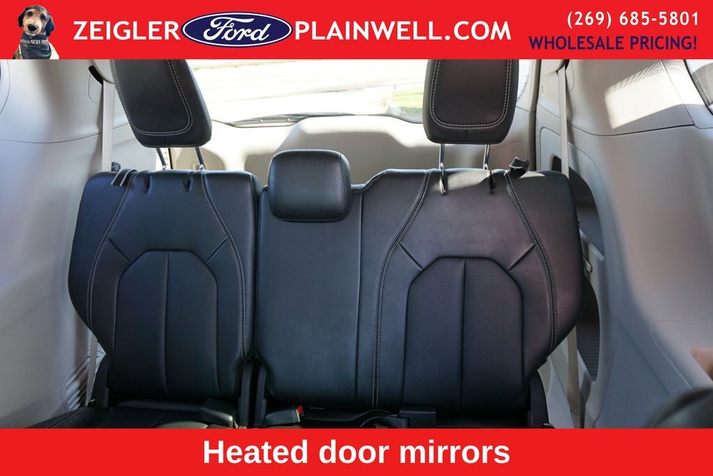 2024 Chrysler Pacifica Touring L Leather