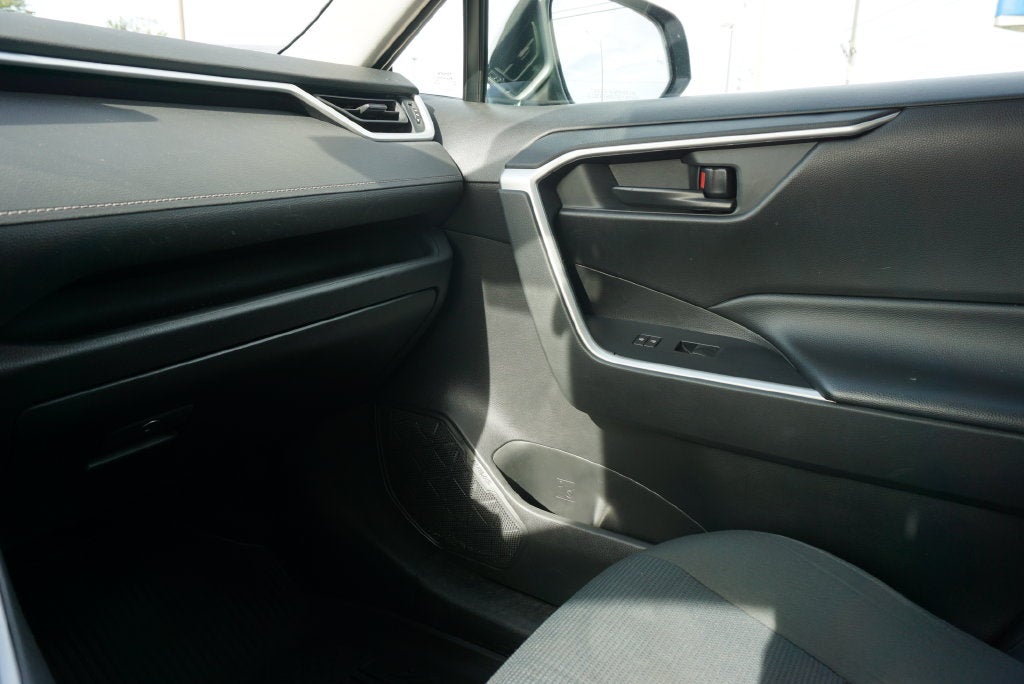 2022 Toyota RAV4 LE AWD Blind Spot Pkg Rear Camera