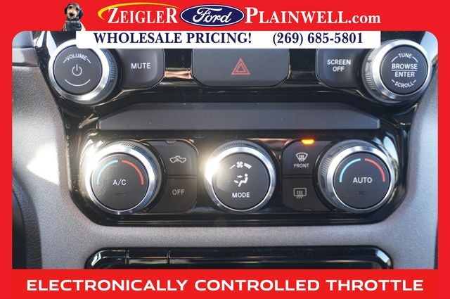 2023 RAM 3500 Tradesman CREW CAB 4X4 NAVIGATION 6.4L V8