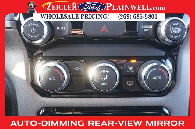 2023 RAM 3500 Tradesman CREW CAB 4X4 6.4L V8 REAR TOPPER