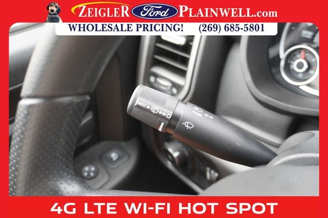 2023 RAM 3500 Tradesman 4x4 CREW CAB LONG BOX 6.4L V8 Navigation HD Vinyl