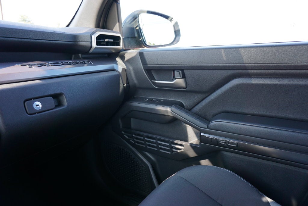 2025 Toyota Tacoma TRD Off-Road TRD OFF ROAD PKG 4x4 Adaptive Cruise Lane Departur