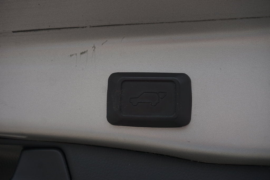 2023 Toyota RAV4 Hybrid XLE AWD Power Moonroof Convenience Pkg Rear Camera
