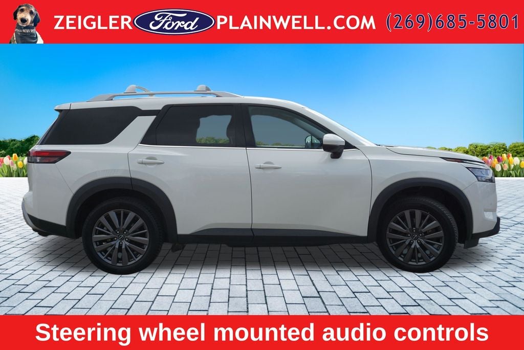 2023 Nissan Pathfinder SL