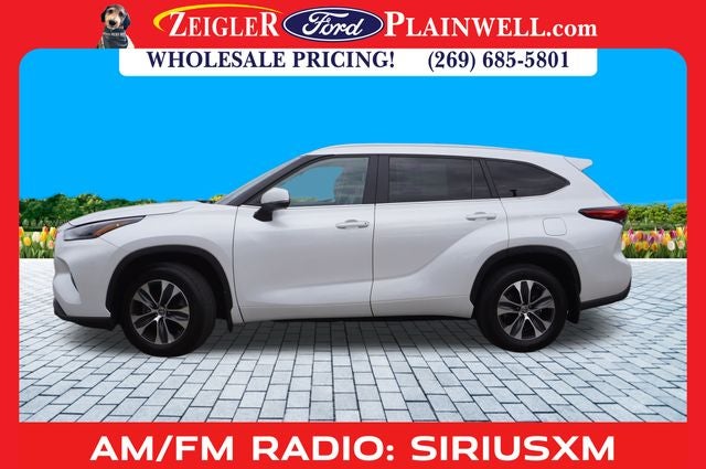 2023 Toyota Highlander XLE AWD POWER MOONROOF LEATHER REAR CAMERA