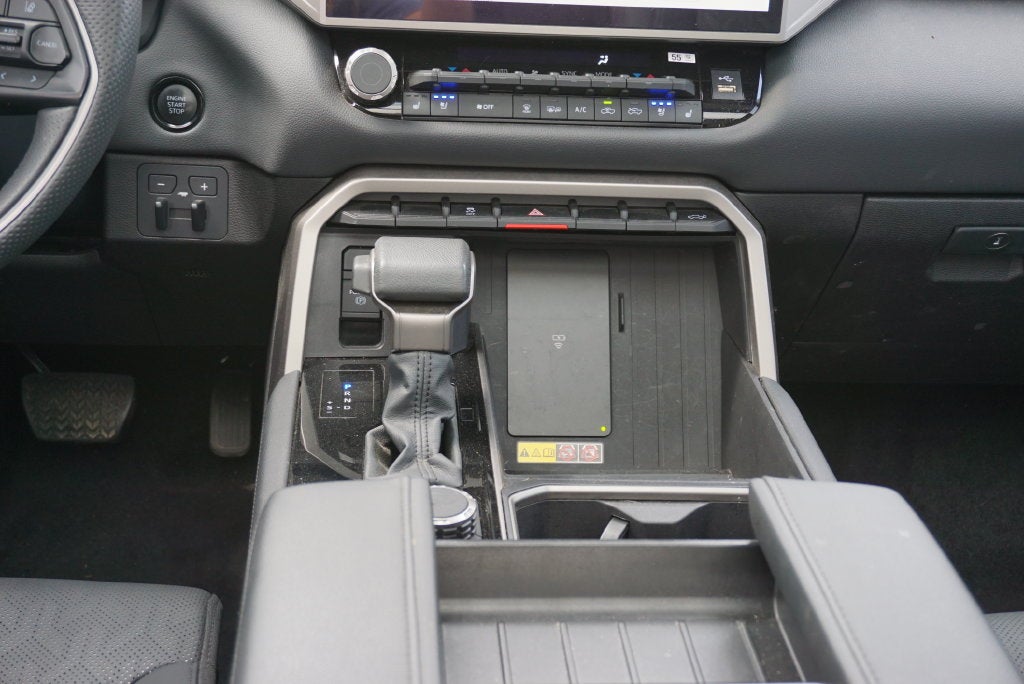 2025 Toyota Tundra Limited 4X4 V6 BLACK EDITION POWER MOONROOF LEATHER NAV