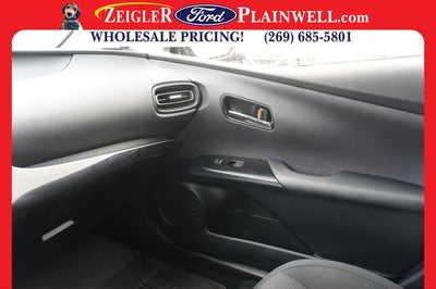 2022 Toyota Prius L HYBRID