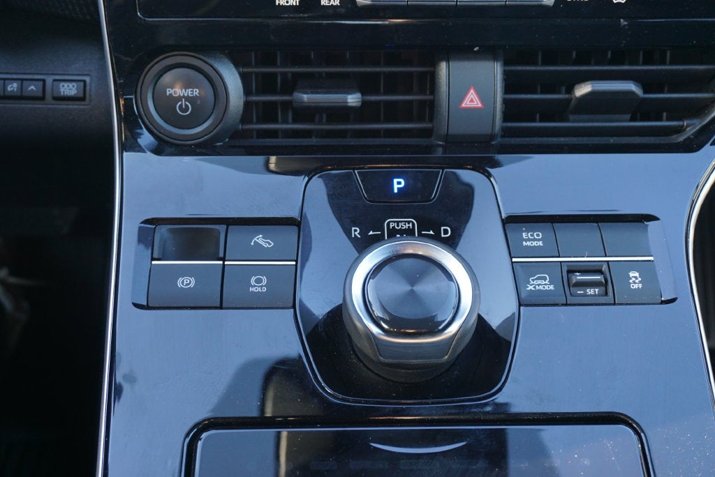 2023 Toyota bZ4X XLE NAVIGATION HEATED STEERING AND SEATS REAR CAMERA