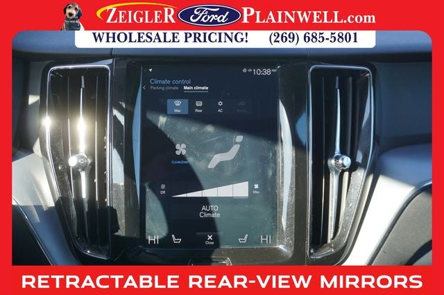 2018 Volvo XC60 T6 Momentum AWD Pano Roof NAV H Leather Vision & Advanced HUD