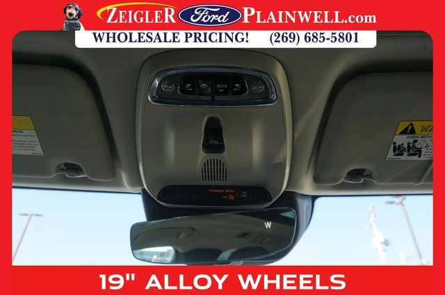 2018 Volvo XC60 T6 Momentum AWD Pano Roof NAV H Leather Vision & Advanced HUD