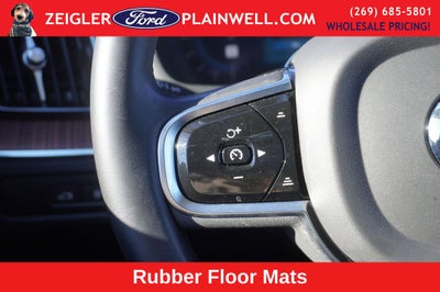 2023 Volvo XC60 Recharge Plug-In Hybrid T8 Plus Dark Theme