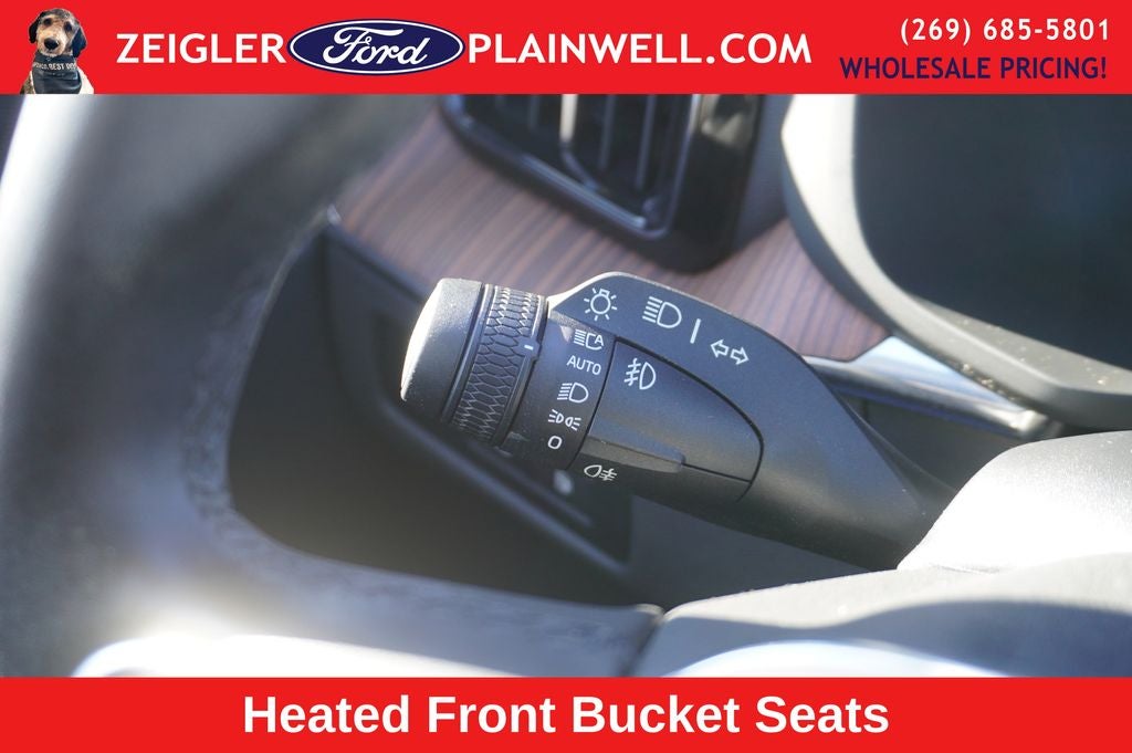 2023 Volvo XC60 Recharge Plug-In Hybrid T8 Plus Dark Theme