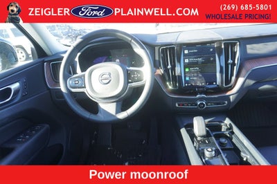 2023 Volvo XC60 Recharge Plug-In Hybrid T8 Plus Dark Theme