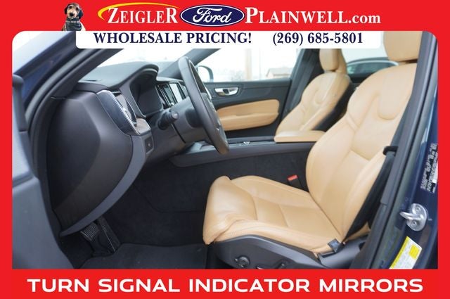 2023 Volvo XC60 B5 Ultimate Bright Theme