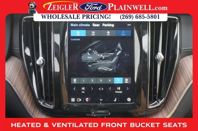 2023 Volvo XC60 B5 Ultimate Bright Theme