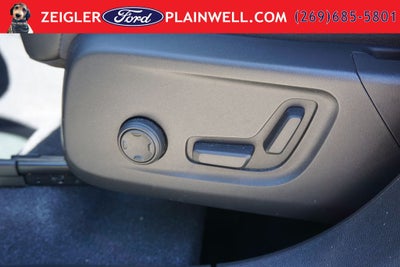 2024 Volvo XC40 B5 Core AWD HEATED LEATHER MOONROOF NAVIGATION