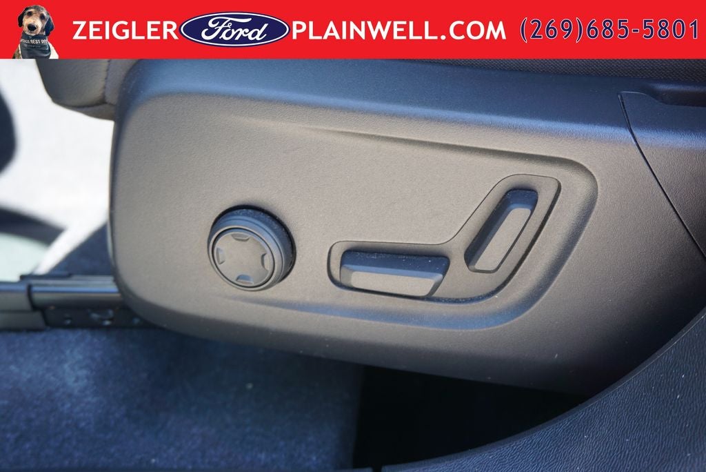 2024 Volvo XC40 B5 Core AWD HEATED LEATHER MOONROOF NAVIGATION