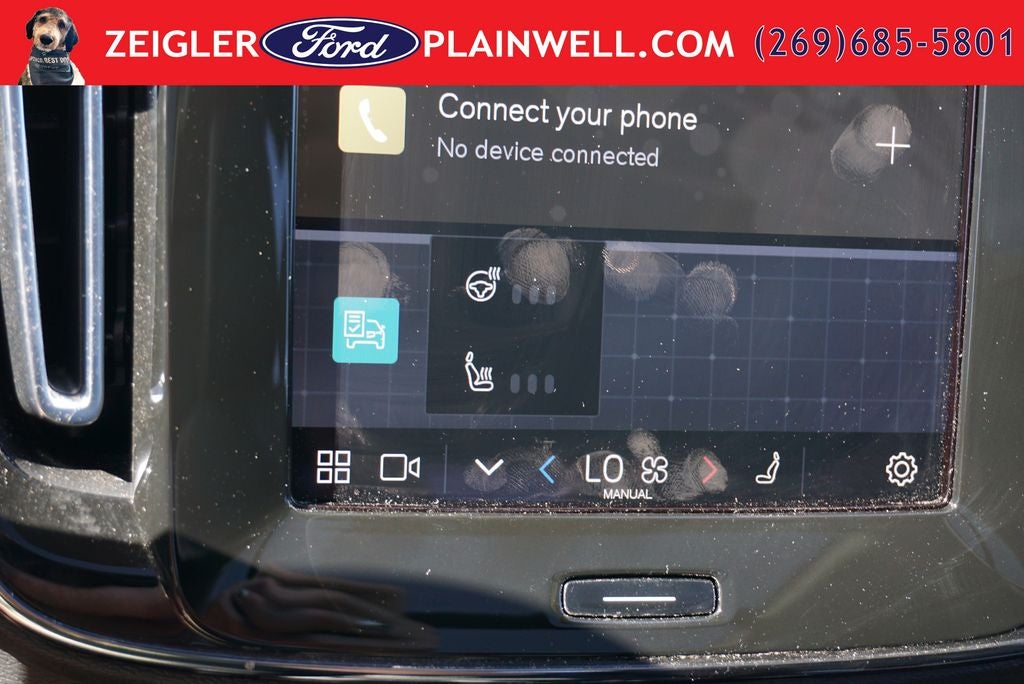 2024 Volvo XC40 B5 Core AWD HEATED LEATHER MOONROOF NAVIGATION