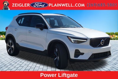 2024 Volvo XC40 B5 Core AWD HEATED LEATHER MOONROOF NAVIGATION