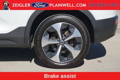 2024 Volvo XC40 B5 Core AWD HEATED LEATHER MOONROOF NAVIGATION