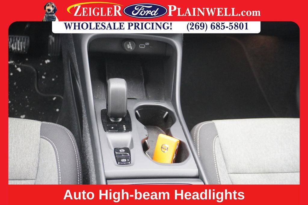 2024 Volvo XC40 B5 Core AWD