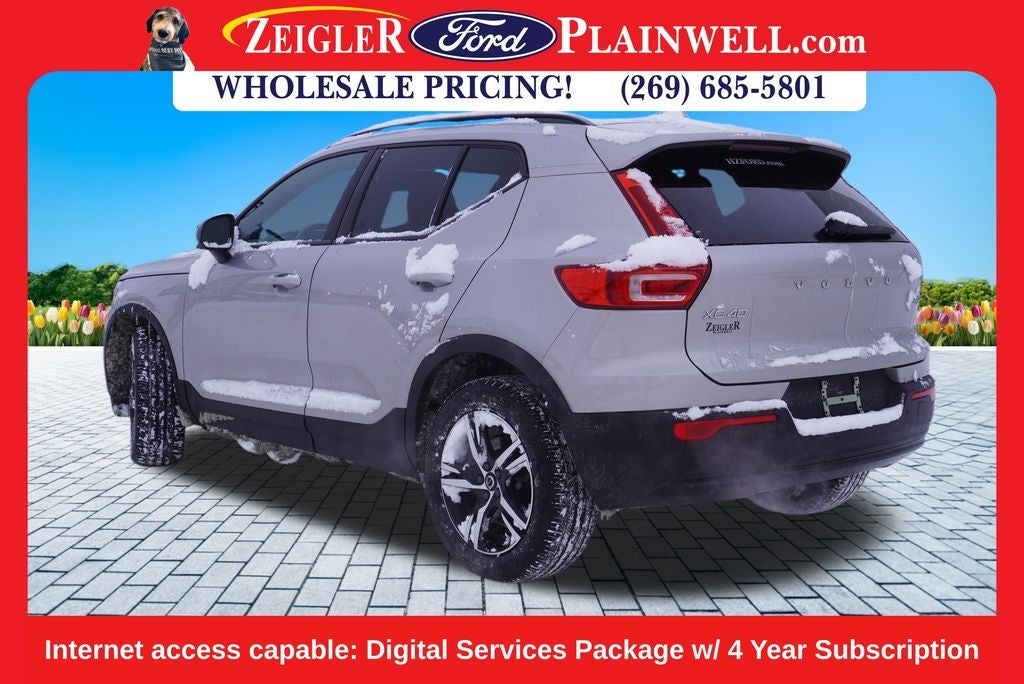 2024 Volvo XC40 B5 Core AWD