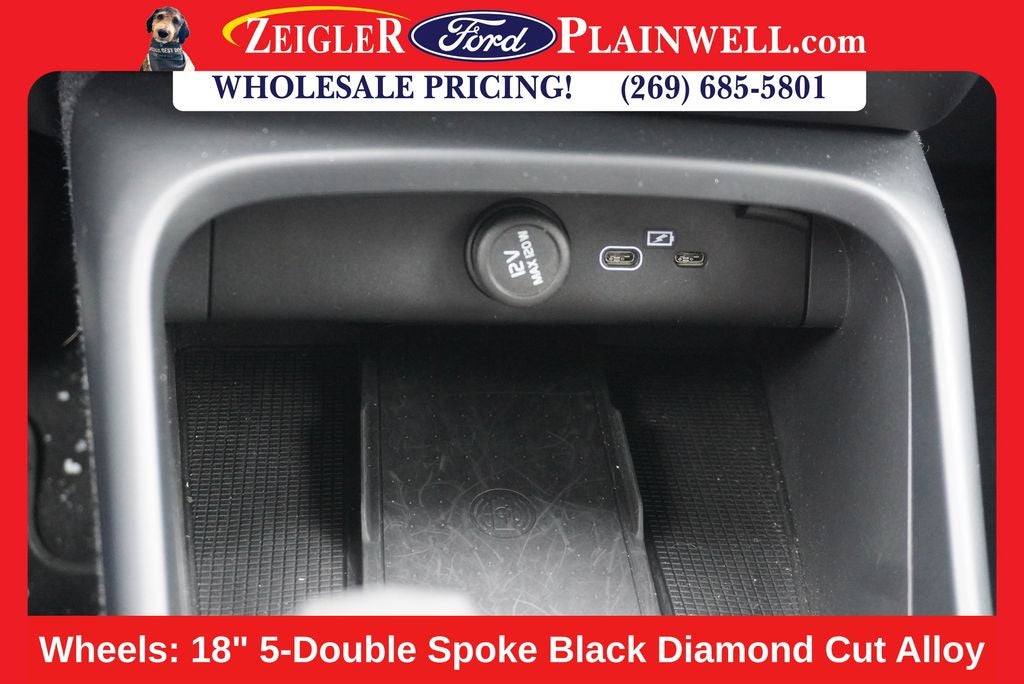 2024 Volvo XC40 B5 Core AWD