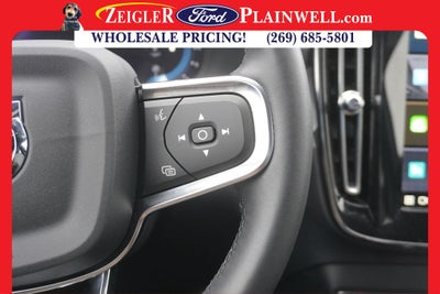 2024 Volvo XC40 B5 Core AWD