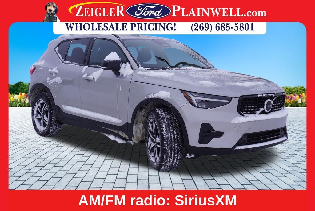 2024 Volvo XC40 B5 Core AWD