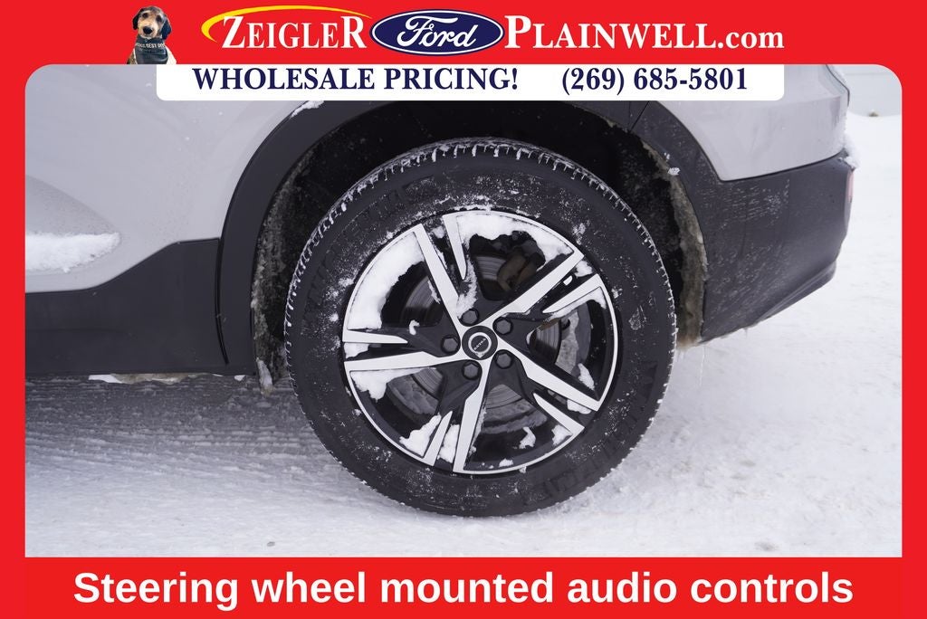 2024 Volvo XC40 B5 Core AWD