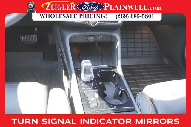 2023 Volvo XC40 B5 Plus Dark Theme AWD HEATED LEATHER POWER MOONROOF NAV