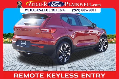 2023 Volvo XC40 B5 Plus Dark Theme AWD HEATED LEATHER POWER MOONROOF NAV