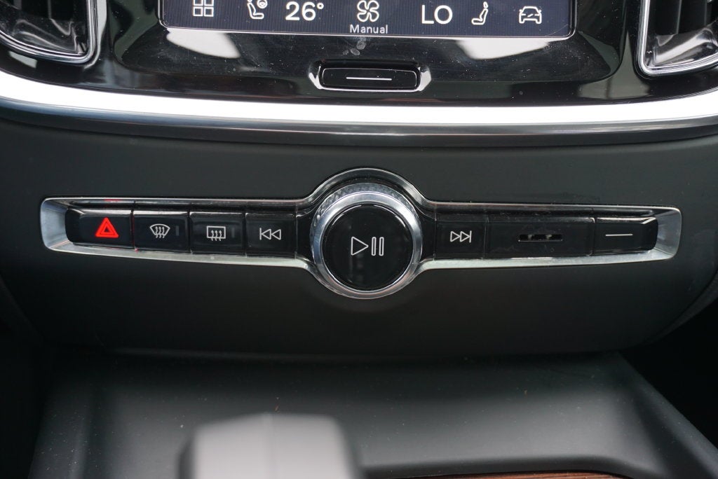 2025 Volvo V60 Cross Country B5 Plus AWD Leather Power Moonroof Rear Camera