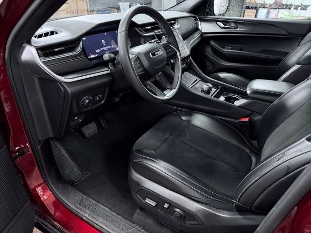 2025 Jeep Grand Cherokee Altitude 4x4
