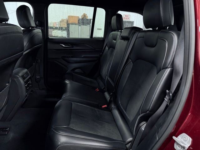 2025 Jeep Grand Cherokee Altitude 4x4