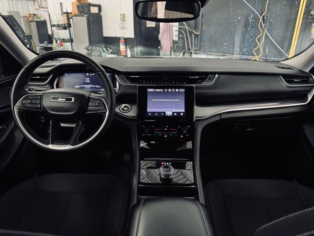 2023 Jeep Grand Cherokee Laredo