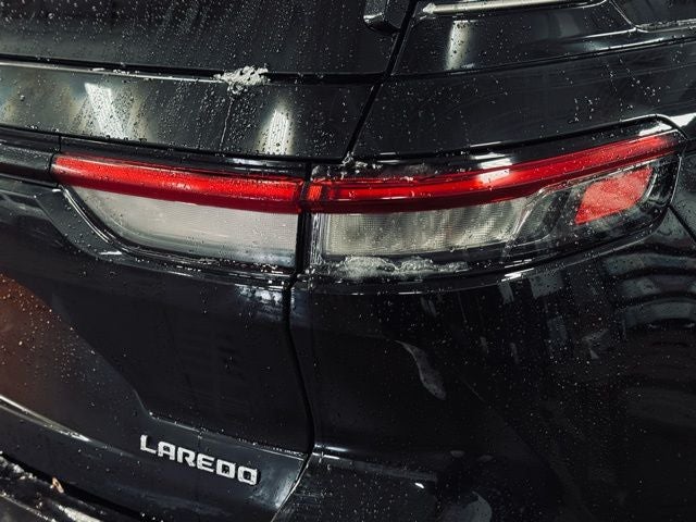 2023 Jeep Grand Cherokee Laredo 4x4