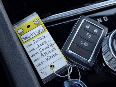 2025 Jeep Grand Cherokee Altitude 4x4