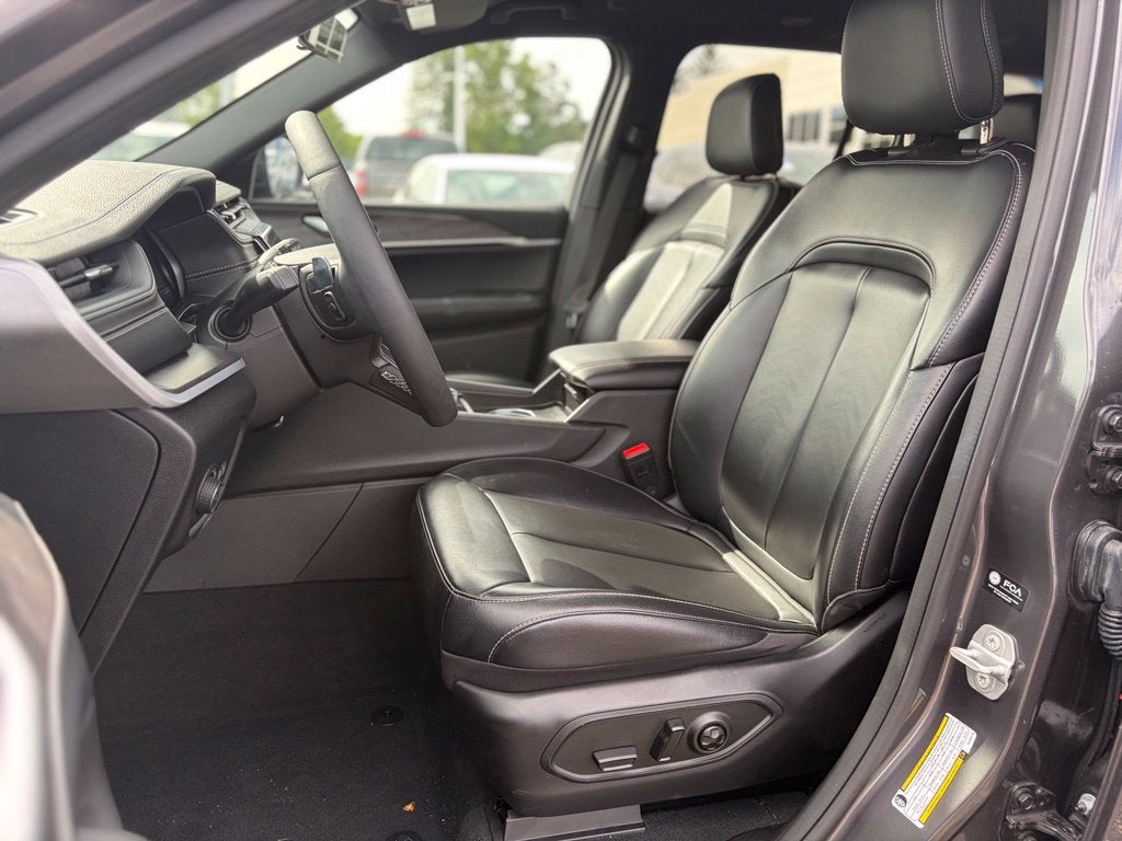 2025 Jeep Grand Cherokee Limited * Certified Pre-Owned *