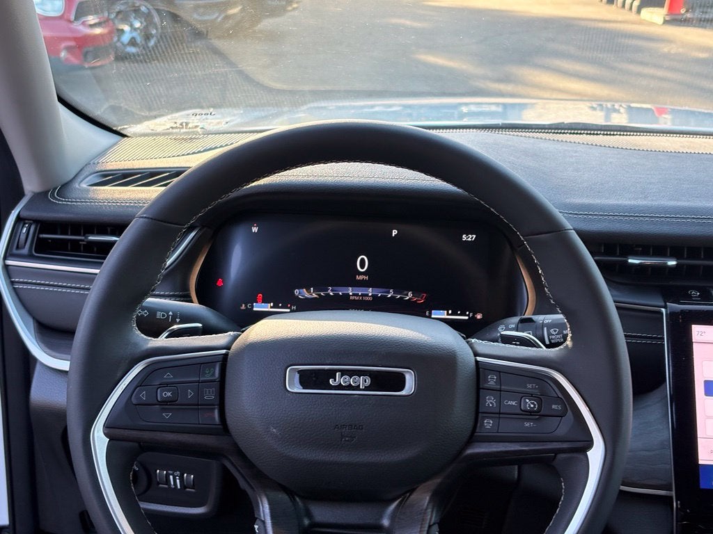 2023 Jeep Grand Cherokee Limited * Certified Pre-Owned *