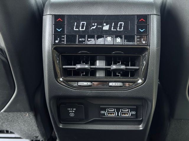 2023 Jeep Grand Cherokee Overland 4x4