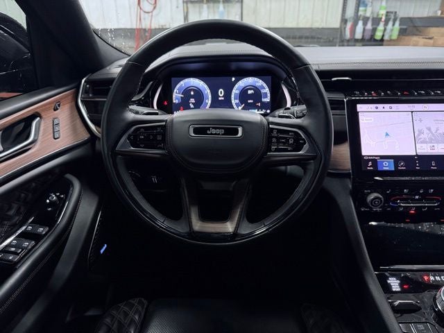 2022 Jeep Grand Cherokee L Summit 4x4