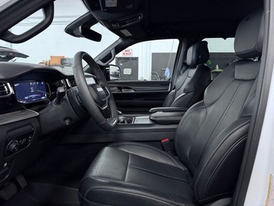 2023 Jeep Wagoneer Series III 4x4