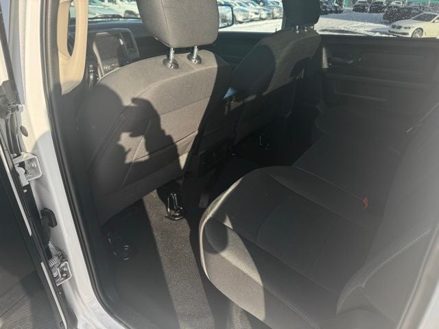 2022 RAM 1500 Classic Tradesman Crew Cab 4x4 5'7' Box