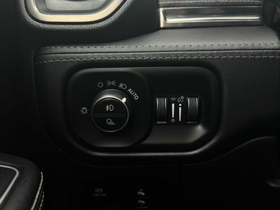 2021 RAM 1500 Limited Crew Cab 4x4 5'7' Box