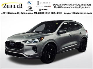 2023 Ford Escape ST-Line Elite