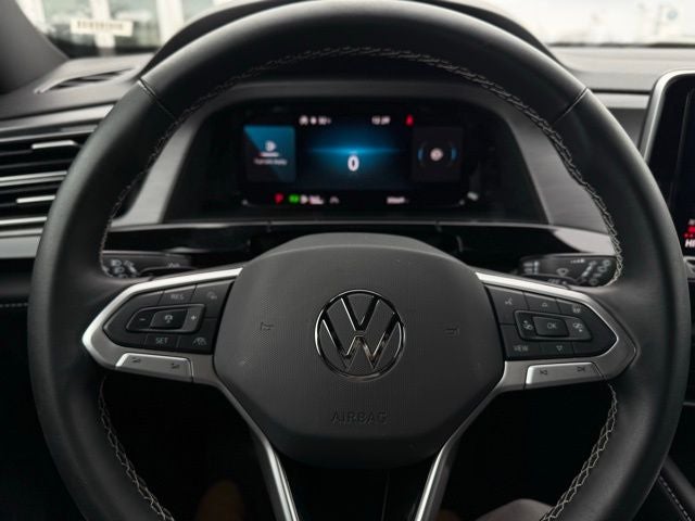 2025 Volkswagen Atlas Cross Sport 2.0T SE w/Technology